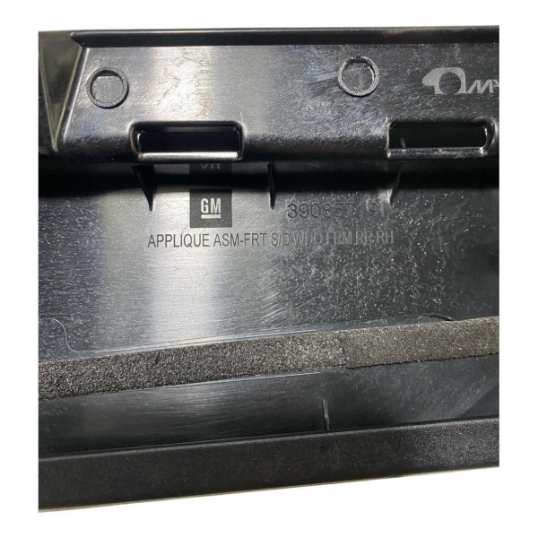 Aplique Coluna Porta Chevrolet Cruze Diant Direito 2017 2023 Preto