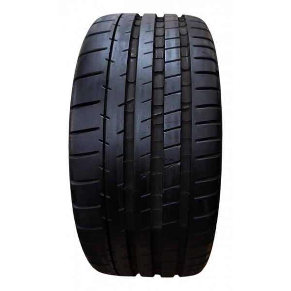 Pneu Michelin 235 35 R19 Piloto Super Sport Aro 19