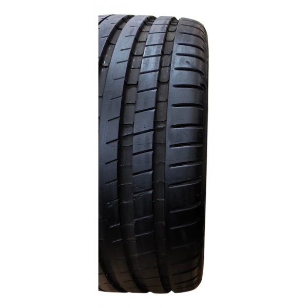 Pneu Michelin 235 35 R19 Piloto Super Sport Aro 19