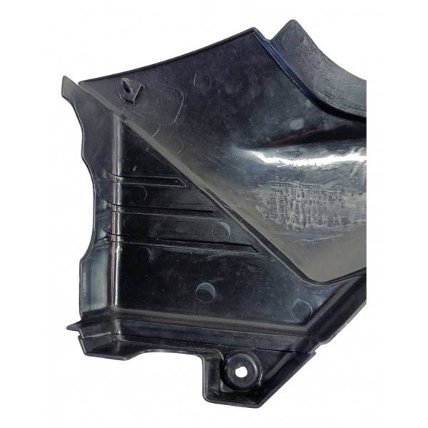 Tampa Lateral Direita Ybr 125 2005 A 2008 Detalhe