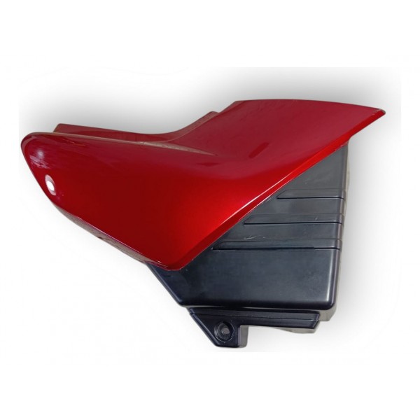 Tampa Lateral Direita Ybr 125 2005 A 2008 Detalhe