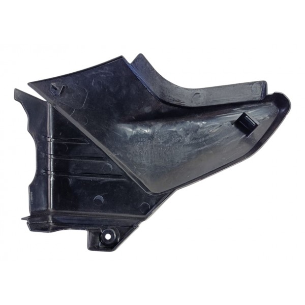 Tampa Lateral Direita Ybr 125 2005 A 2008 Detalhe