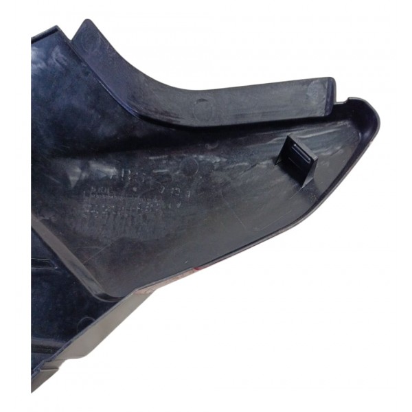 Tampa Lateral Direita Ybr 125 2005 A 2008 Detalhe