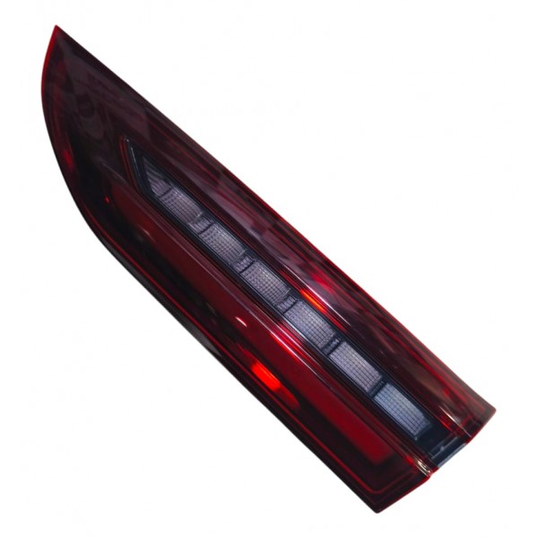 Lanterna Tampa Traseira Fiat Fastback 2023 A 2025 Direito/passageiro Vermelho