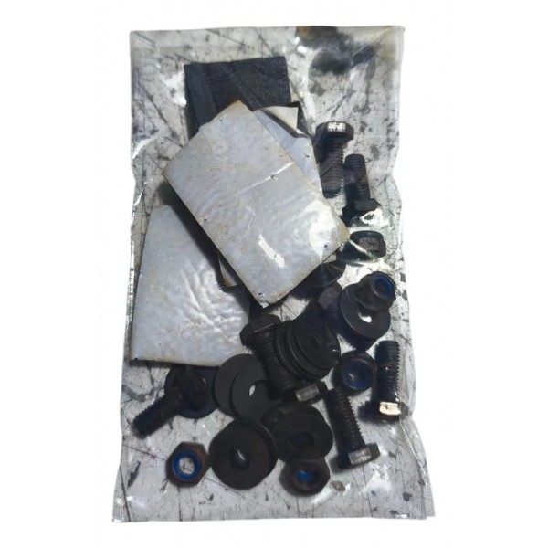 Santo Antonio Toyota Hilux 2021 Cabine Simples Detalhe Preto