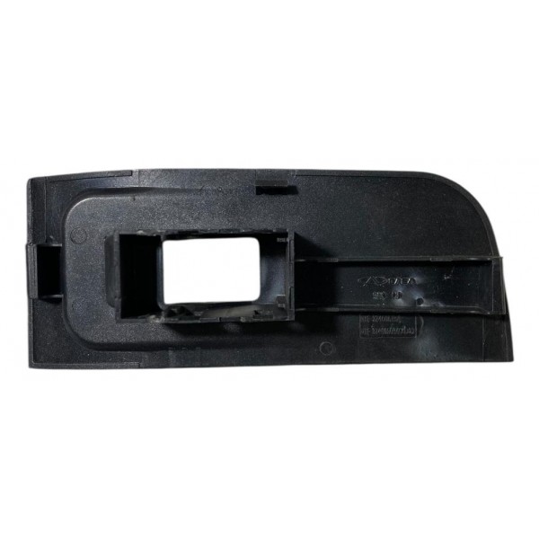 Moldura Botao Chery Cielo Vidro Dianteiro Direito 2012