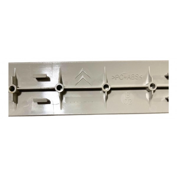 Acabamento Guarnição Citroen C4 Picasso 2010