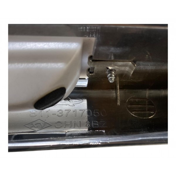 Friso Cromado Tampa Qq Traseira 1.1 2011 2013 S113717050 Preto