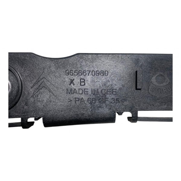 Guia Parachoque C4 Picasso Traseiro Direito 2010 9656670980