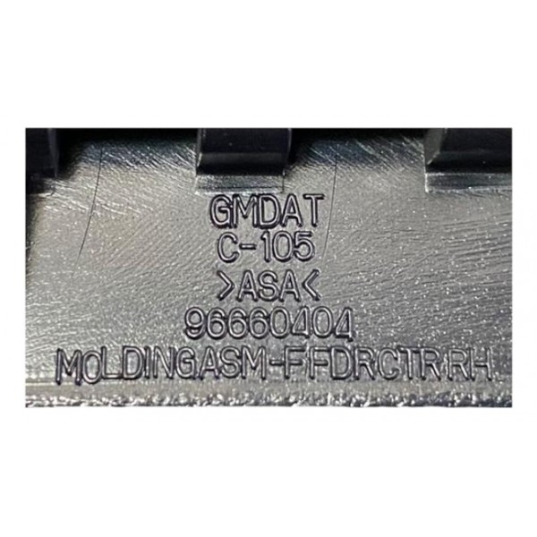 Moldura Paralama Gm Captiva Direito 2009 3.6 V6 96660404