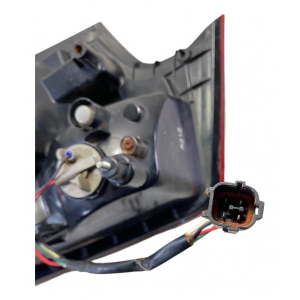 Lanterna Tampa Ssangyong Kyron Traseira Direita 2009 2011 Direito/passageiro Vermelho