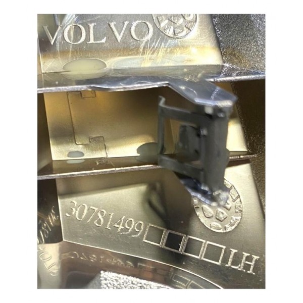 Moldura Acabamento Console Central Volvo S60 T5 2011 8632427