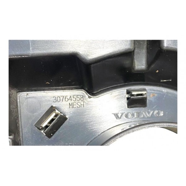 Grade Dianteira C/ Emblema Volvo Xc60 2010 T6 30764558 Brilhante