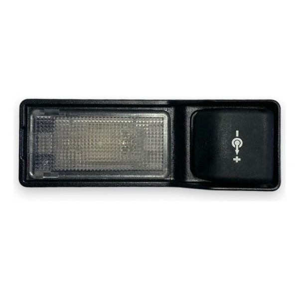 Luz Cortesia C Tomada Porta Malas Bmw 118i 120i 2010 6949439