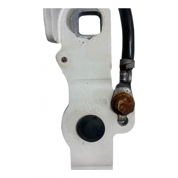 Dobradiça Braço Capô Bmw 118i 120i 320i Esquerdo 2009