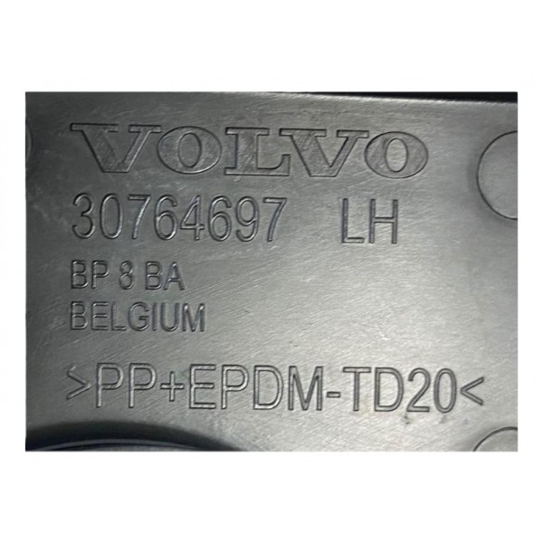 Guia Parachoque Volvo Xc60 Traseiro Esquerdo 2010 30764697