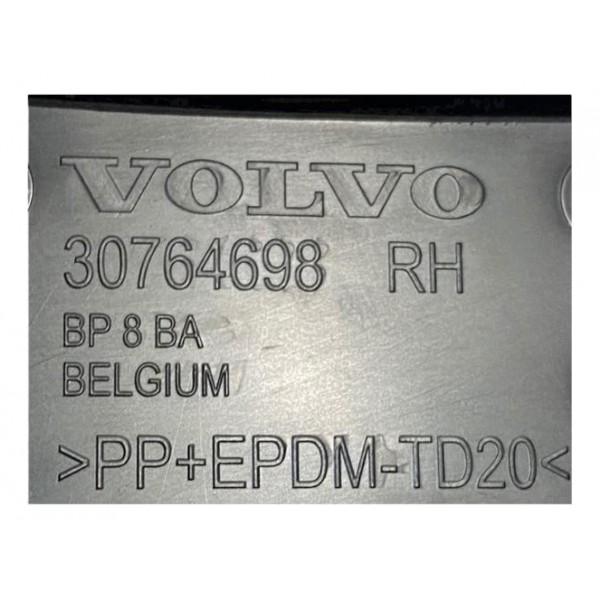 Suporte Parachoque Volvo Xc60 Tras Direito 2010 T6 30764698