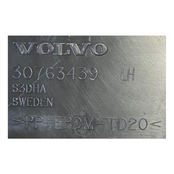 Guia Parachoque Volvo Xc60 Traseiro Esquerdo 2010 30763439