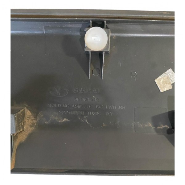 Friso Porta Gm Captiva Dianteira Direita 2008 A 2014 Preto