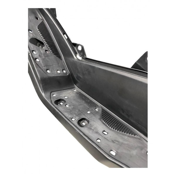 Assoalho Estribo Esquerdo Yamaha Nmax 2021 Esquerdo Original Preto