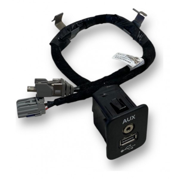 Entrada Usb Console Central Fiat Freemont 2.4 2013