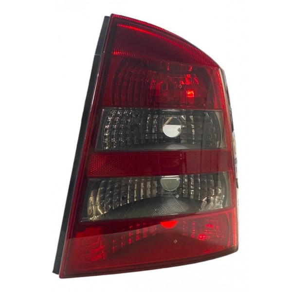 Lanterna Fumê Gm Astra Sedan Traseira Direita 2003 2011 Direito/passageiro Vermelho