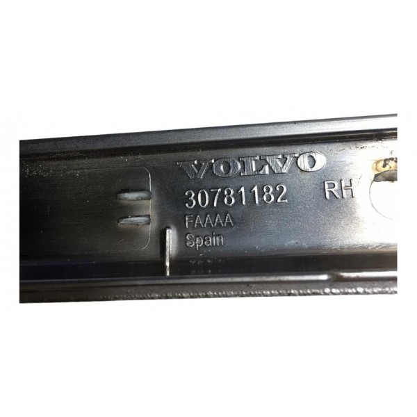 Moldura Forro Porta Volvo X60 T5 Dianteira Direito 2011 2014