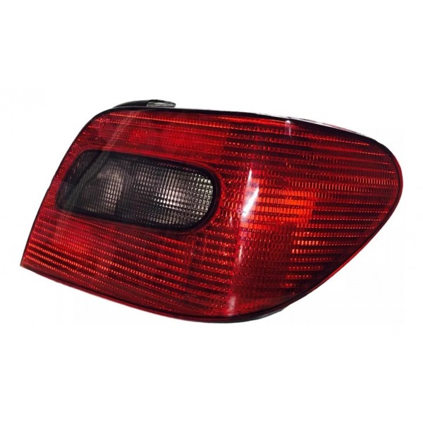 Lanterna Fume Citroen Xsara Hatch Direita 1998 2002 Direito Vermelho