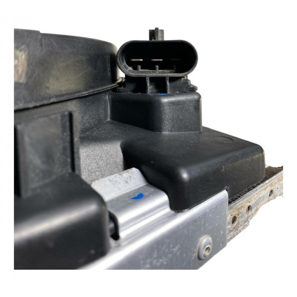 Condensador Ventoinha Ar Chevrolet Zafira 2003 2011